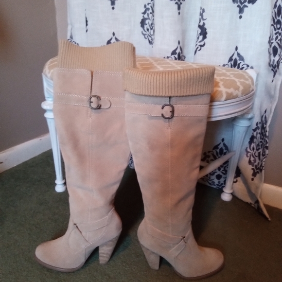 Seychelles Tan/ Camel Suede Boots - Picture 2 of 11